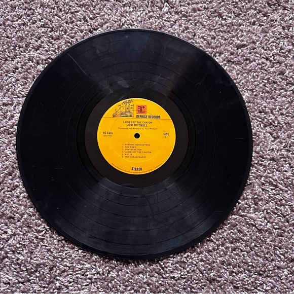 Vintage 1970 Joni Mitchell Ladies of the Canyon Vinyl Record - Picture 3 of 7